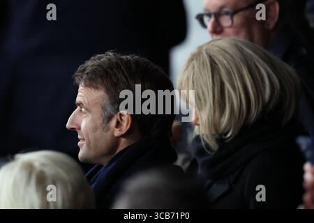 28 octobre 2023, Paris, Seine-Saint-Denis, France : le président de la France EMMANUEL MACRON sourit alors que l’Afrique du Sud vient de battre la Nouvelle-Zélande 12 :11 en finale de la Coupe du monde de rugby 2023 (crédit image : © Mickael Chavet/ZUMA Press Wire) Banque D'Images