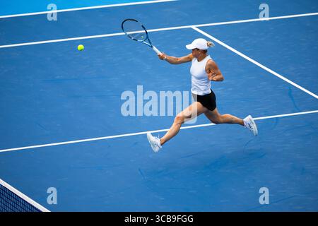 MASON, OHIO - 07 AOÛT : Yulia Putintseva du Kazakhstan en action le jour 1 de l'Open de Cincinnati au Lindner Family Tennis Center le 07 août 2025 à Mason, Ohio (photo de Mauricio Paiz) Banque D'Images