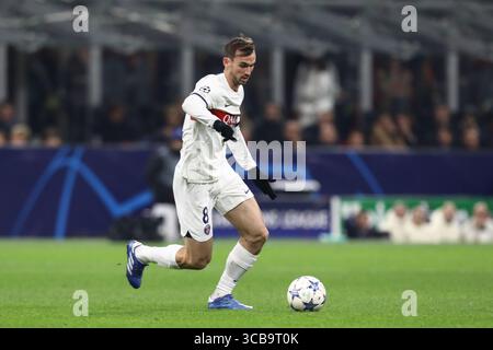 7 novembre 2023, Milan, Lombardie, Italie : FABIAN RUIZ du Paris Saint Germain dans la phase de groupes de l'UEFA Champions League entre l'AC Milan et le Paris Saint Germain le mardi 7 novembre 2023 au Stadio San Siro, Italie (crédit image : © Mickael Chavet/ZUMA Press Wire) Banque D'Images