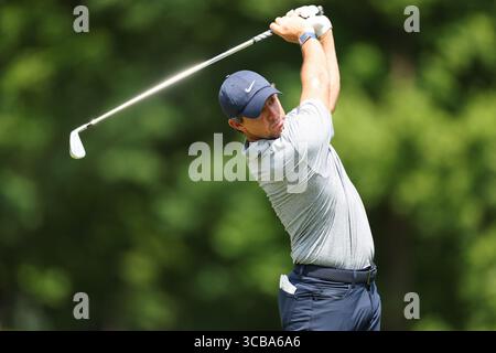 Le 3 juin 2023, Dublin, Ohio, États-Unis d'Amérique : RORY MCILROY (GB-NIR) s'est lancé sur le 9e trou du tournoi Memorial au Muirfield Village Golf Club. McIlroy a tiré deux sous le pair et est à égalité pour la tête. (Crédit image : © Brian Dempsey/ZUMA Press Wire) Banque D'Images