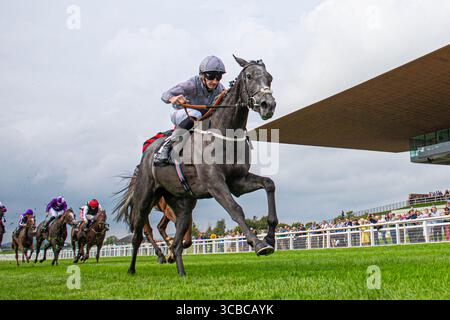 10 septembre 2023, Kildare, États-Unis : Fallen Angel (2) monté par Daniel Tudhope remporte les Moyglare Stud Stakes (Groupe 1) à l'hippodrome de Curragh à Kildare, Irlande le 10 septembre 2023. KAZ Ishida/Eclipse Sportswire/CMS (crédit image : © KAZ Ishida/Eclipse Sportswire/CA/CSM via ZUMA Press Wire) Banque D'Images