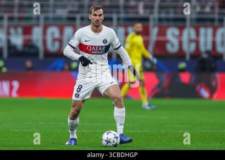 7 novembre 2023, Milan, Italie : Fabian Ruiz du Paris Saint-Germain FC vu en action lors de la phase de groupes de l'UEFA Champions League 2023/24 - match de football du Groupe F entre l'AC Milan et le Paris Saint-Germain FC au stade San Siro. Score final ; AC Milan 2 : 1 Paris Saint-Germain. (Crédit image : © Fabrizio Carabelli/SOPA images via ZUMA Press Wire) Banque D'Images
