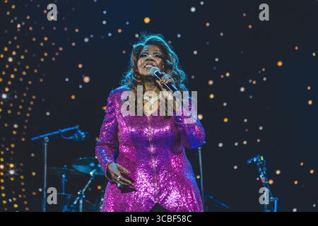 Skanderborg, Danemark. 07 août 2025. La chanteuse américaine Gloria Gaynor donne un concert live lors du festival de musique danois SmukFest 2025 à Skanderborg. Crédit : Gonzales photo/Alamy Live News Banque D'Images