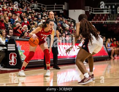 20 janvier 2023 Palo Alto CA, États-Unis la garde de l'Utah Isabel Palmer (1)définit le match de basket féminin de la NCAA entre les Utes de l'Utah et le Cardinal de Stanford. Stanford Beat Utah 74-62 au Maples Pavilion Palo Alto, CA Thurman James /CSM (crédit image : © Thurman James/CSM via ZUMA Press Wire) Banque D'Images