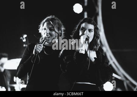 22 octobre 2022, Melbourne, Victoria, Australie : MELBOURNE, AUSTRALIE - 22 OCTOBRE : le groupe de musique australien Holy Holy se produit au festival public gratuit Flavour Fest à Rockbank le 22 octobre 2022 à Melbourne, Australie (crédit image : © Chris Putnam/ZUMA Press Wire) Banque D'Images