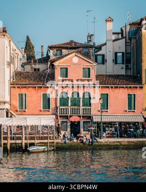 Hôtel canal à Venise, Vénétie, Italie Banque D'Images