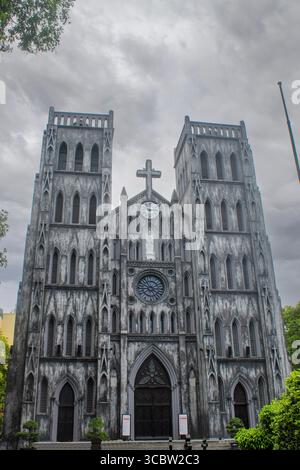 Vietnam, Hanoi. La cathédrale Joseph est une église catholique du district de Hoàn Kiếm à Hanoi. C'est un néo-gothique de la fin du XIXe siècle (néo-gothique Banque D'Images