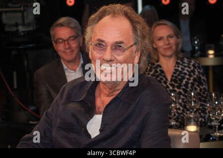 abb Hugo Egon Balder Entertainer, Moderator und Produzent zu Gast in der NDR Talkshow , aus dem NDR 3 Studio AM 08.August 2025 in Hamburg Hamburg Deutschland *** abb Hugo Egon Balder Entertainer, présentateur et producteur en tant qu'invité sur le talk-show NDR , du studio NDR 3 le 08 août 2025 à Hambourg Allemagne Banque D'Images