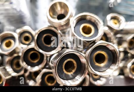 Détail des petits tuyaux métalliques pour le drainage Banque D'Images