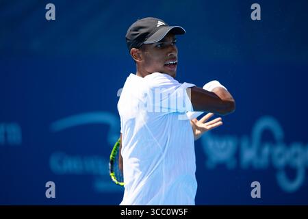 MASON, OHIO - 09 AOÛT : Félix Auger-Aliassime du Canada en action lors du troisième jour de l'Open de Cincinnati au Lindner Family Tennis Center le 09 août 2025 à Mason, Ohio. (Photo de Mauricio Paiz) Banque D'Images
