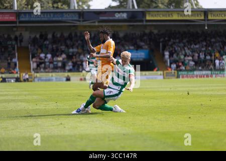 Jake Wannell de Yeovil Town affronte le match de la Ligue nationale Jermaine Francis Enterprise de Hartlepool United entre Yeovil Town et Hartlepool United au stade Huish Park, Yeovil photo de Martin Edwards/Alamy Live News 07880 707878 Banque D'Images