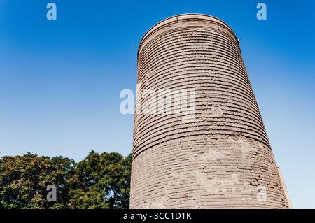 Tour inaugurale dans la vieille ville citadelle d'Icheri Sheher fortifiée, Bakou, Azerbaïdjan Banque D'Images