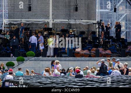 Préparatifs pour le concert de musique classique Klassik am Odeonsplatz par l'Orchestre philharmonique de Munich sur la place publique d'Odeonsplatz à Munich, Allemagne le 1 Banque D'Images
