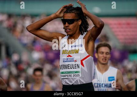 Tampere, Finalnd. 10 août 2025. Elliot Vermeulen photographié avant le 1500m aux Championnats d'Europe d'athlétisme U20, à Tampere, Finlande, dimanche 10 août 2025. Les championnats d'Europe U20 se déroulent du 07 au 10 août. BELGA PHOTO COEN SCHILDERMAN crédit : Belga News Agency/Alamy Live News Banque D'Images