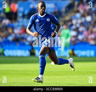 King Power Stadium, Leicester, Royaume-Uni. 10 août 2025. EFL Championship Football, Leicester City versus Sheffield mercredi ; Boubakary Soumare de Leicester City crédit : action plus Sports/Alamy Live News Banque D'Images