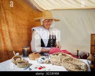 The Sealed Knot a reconstitué la guerre civile du XVIIe siècle de Culcheth dans le Cheshire où royalistes et parlementaires se sont affrontés dans la bataille. Banque D'Images