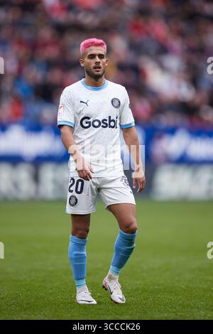 4 novembre 2023, PAMPELUNE, NAVARRE, ESPAGNE : Yan Couto du Girona FC regarde pendant le match LaLiga EA Sports entre CA Osasuna et Girona FC à El Sadar le 4 novembre 2023, à Pampelune, Espagne. (Crédit image : © Ricardo Larreina/AFP7 via ZUMA Press Wire) Banque D'Images