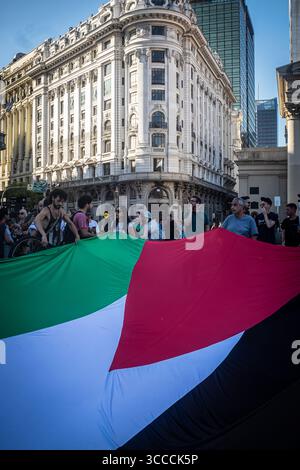 11 novembre 2023, Buenos Aires, Buenos Aires, Argentine : des centaines de drapeaux palestiniens sont vus sur la Plaza de Mayo. (Crédit image : © Daniella Fernandez Realin/ZUMA Press Wire) Banque D'Images