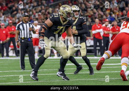 13 août 2023 : les Saints de la Nouvelle-Orléans s'attaquent à Ryan Ramczyk (71 ans) cherche quelqu'un à bloquer pendant l'action de match d'avant-saison de la NFL entre les Saints de la Nouvelle-Orléans et les Chiefs de Kansas City au Caesars Superdome à la Nouvelle-Orléans, LOUISIANE. Jonathan Mailhes/CSM (crédit image : © Jonathan Mailhes/CSM via ZUMA Press Wire) Banque D'Images