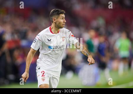 25 octobre 2022, SÉVILLE, SÉVILLE, ESPAGNE : Gonzalo Montiel du Sevilla FC regarde le match de l'UEFA Champions League, Groupe G, entre le Sevilla FC et le FC Copenhague à l'Estadio Ramon Sanchez Pizjuan le 25 octobre 2022 à Séville, Espagne. (Crédit image : © Joaquin Corchero/AFP7 via ZUMA Press Wire) Banque D'Images