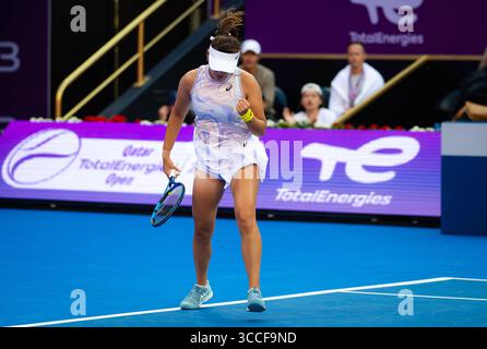 16 février 2023, DOHA, QATAR : Zhaoxuan Yang, de Chine, lors de la demi-finale en double du tournoi de tennis Qatar Totalenergies Open WTA 500 2023 (crédit image : © Rob Prange/AFP7 via ZUMA Press Wire) Banque D'Images