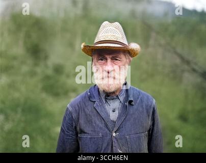 23 juin 2023, Parc national de Shenandoah, Virginie, États-Unis : Russ Nicholson, grand-père de tous les Nicholson Hollow, parc national de Shenandoah, Virginie, États-Unis, Arthur Rothstein, U.S. Farm Security Administration, octobre 1935 (crédit image : © JT Vintage/Glasshouse via ZUMA Press Wire) Banque D'Images