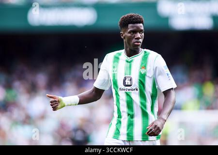 29 octobre 2023 : Assane Diao du Real Betis gestes lors de la ligue espagnole, la Liga EA Sports, match de football joué entre le Real Betis et LE CA Osasuna au stade Benito Villamarin le 29 octobre 2023 à Séville, Espagne. (Crédit image : © Joaquin Corchero/AFP7 via ZUMA Press Wire) Banque D'Images