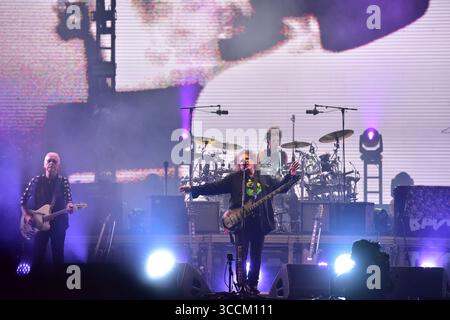 3 décembre 2023, Sao Paulo, SÃ£o Paulo, Brésil, Brésil : The Cure se produit sur scène lors de la deuxième journée de Primavera Sound Brazil 2023 à l'Autodromo Jose Carlos Pace le 3 décembre 2023, à Sao Paulo/SP, Brésil. (Photo de Leandro Bernardes/PxImages) (crédit image : © Leandro Bernardes/PX Imagens via ZUMA Press Wire) Banque D'Images