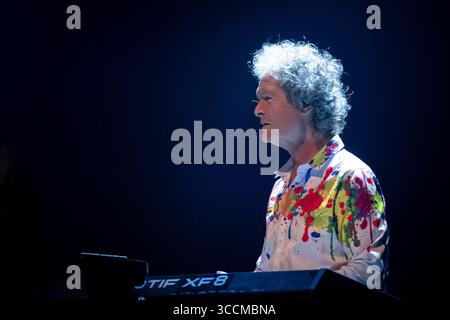 3 novembre 2023, Trondheim, Copenhague, Norvège : Trondheim, Norvège. 03 novembre 2023. Le groupe de rock anglais Smokie donne un concert à Olavshallen à Trondheim. Ici, le musicien Martin Bullard est vu en direct sur scène. (Crédit image : © Tor Atle Kleven/Gonzales photo via ZUMA Press) Banque D'Images