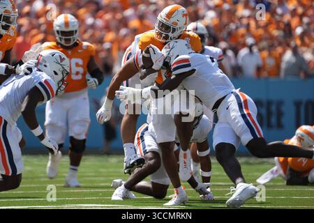 2 septembre 2023 : Jaylen Wright #0 des volontaires du Tennessee dirige la balle pendant le match de football de la NCAA entre les volontaires de l'Université du Tennessee et les cavaliers de l'Université de Virginie au Nissan Stadium de Nashville TN Tim Gangloff/CSM (crédit image : © Tim Gangloff/CSM via ZUMA Press Wire) Banque D'Images