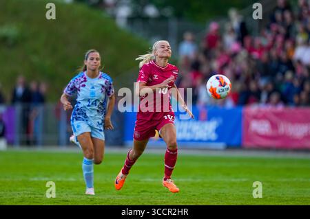 05 juillet 2023 : Pernille Harder (Danemark) regarde lors d'un match amical féminin de l'UEFA, Danemark vs Espagne, au stade Gladsaxe, Copenhague, Danemark. Kim Price/CSM (crédit image : © Kim Price/CSM via ZUMA Press Wire) Banque D'Images
