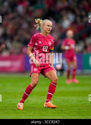 05 juillet 2023 : Pernille Harder (Danemark) regarde lors d'un match amical féminin de l'UEFA, Danemark vs Espagne, au stade Gladsaxe, Copenhague, Danemark. Kim Price/CSM (crédit image : © Kim Price/CSM via ZUMA Press Wire) Banque D'Images