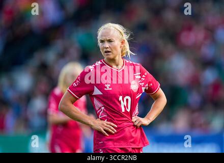 05 juillet 2023 : Pernille Harder (Danemark) regarde lors d'un match amical féminin de l'UEFA, Danemark vs Espagne, au stade Gladsaxe, Copenhague, Danemark. Kim Price/CSM (crédit image : © Kim Price/CSM via ZUMA Press Wire) Banque D'Images