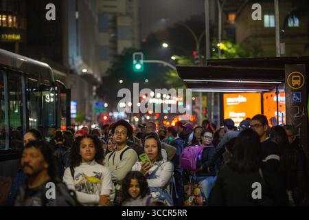 7 juillet 2023, Sao Paulo, Sao Paulo, Brésil : sao paulo, 20 juillet 2023 une panne électrique a paralysé les opérations sur la ligne 4-jaune du métro dans le tronçon entre les stations Fradique Coutinho et HigienÃ³polis ce jeudi après-midi (20), à soo paulo, Brésil (crédit image : © Wagner Vilas/ZUMA Press Wire) Banque D'Images
