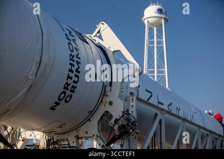 28 juillet 2023, Wallops Island, Virginie, États-Unis d'Amérique : la fusée Northrop Grumman Antares transportant le vaisseau spatial Cygnus sans pilote est soulevée en position sur le Launch Pad-0A au Mid-Atlantic Regional Spaceport de la NASA Wallops Flight Facility, le 28 juillet 2023 à Wallops Island, Virginie, États-Unis. Le vaisseau spatial devrait être lancé le 1er août avec 8 200 livres de fournitures pour la Station spatiale internationale. (Crédit image : © Patrick Black/NASA/Planet Pix via ZUMA Press Wire) Banque D'Images