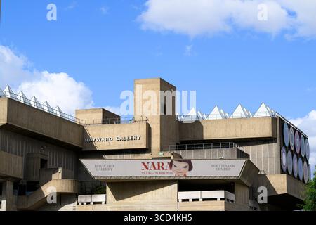 La Hayward Gallery fait partie du Southbank Centre, un complexe de lieux artistiques situés à côté de la Tamise, dans le centre de Londres. Le Hayward a ouvert le 9 Banque D'Images