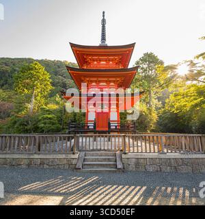 Pagode Kiyomizudera Koyasunoto sur le terrain du temple bouddhiste Kiyomizu-dera, Seikanji Shimoyamacho, quartier de Higashiyama, Kyoto, Kansai, Honshu, Japon Banque D'Images