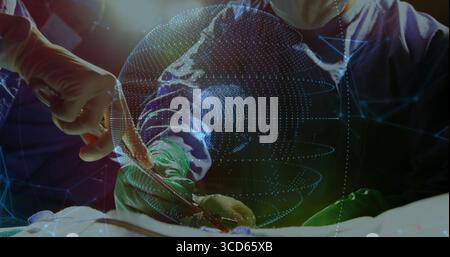 L'équipe médicale effectuant la chirurgie utilise un scalpel et une pince sur le champ adhésif dans OU sous l'hologramme, OU des lumières Banque D'Images