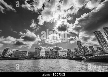 Bâtiment MI6, officiellement connu sous le nom de Vauxhall Cross SIS Building, Londres Banque D'Images