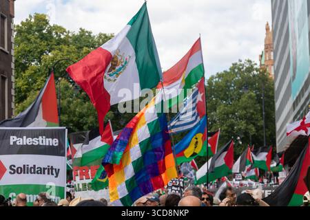 Londres, Royaume-Uni, 9 août 2025 :- Une manifestation pro-Palestine, anti-guerre à Gaza dans le centre de Londres Banque D'Images