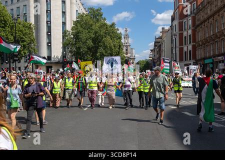 Londres, Royaume-Uni, 9 août 2025 :- Une manifestation pro-Palestine, anti-guerre à Gaza dans le centre de Londres Banque D'Images