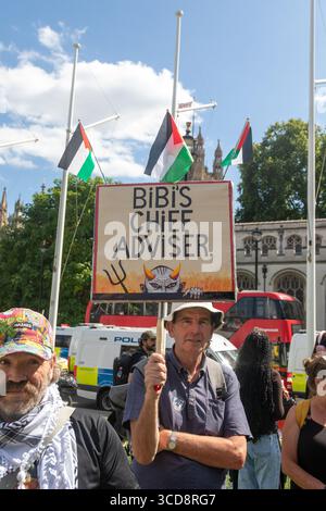 Londres, Royaume-Uni, le 9 août 2025 :- Une manifestation pro Palestine action au Parliament Square Central London Banque D'Images