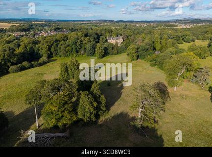 Vue aérienne de Calder House, Mid Calder, West Lothian. Banque D'Images