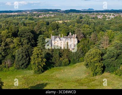 Vue aérienne de Calder House, Mid Calder, West Lothian. Banque D'Images