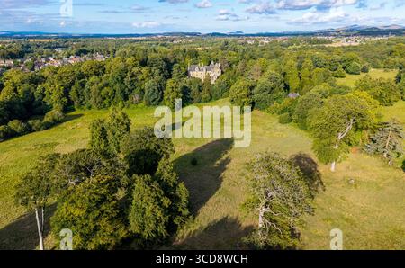 Vue aérienne de Calder House, Mid Calder, West Lothian. Banque D'Images