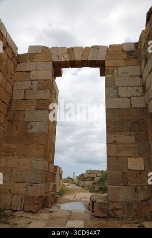 Porte byzantine à Leptis Magna en Libye Banque D'Images