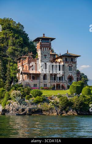Extérieur de l'Hôtel Villa la Gaeta vu du lac de Côme, Menaggio, Province de Côme, Lombardie, Italie Banque D'Images