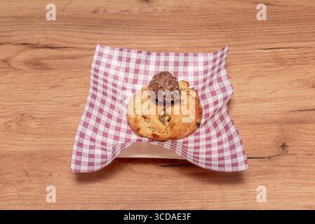Biscuits aux raisins d'avoine et aux raisins secs : un classique réinventé avec des raisins secs trempés au rhum et de l'avoine grossière pour la texture Banque D'Images