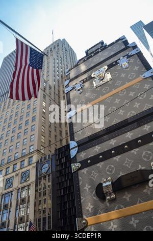 Extérieur du magasin Louis Vuitton à New York, États-Unis Banque D'Images