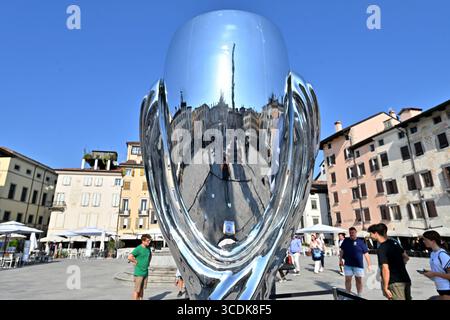 Udine, Italie. 13 août 2025. Udine, Italie, 13 août 2025, ville Udine avant le match de Super Coupe de l'UEFA entre le Paris Saint-Germain (France) et Tottenham Hotspur (Angleterre) au stade Friuli, Udine, Italie. (Photo par Igor Kupljenik/Sports Press photo) crédit : SPP Sport Press photo. /Alamy Live News Banque D'Images